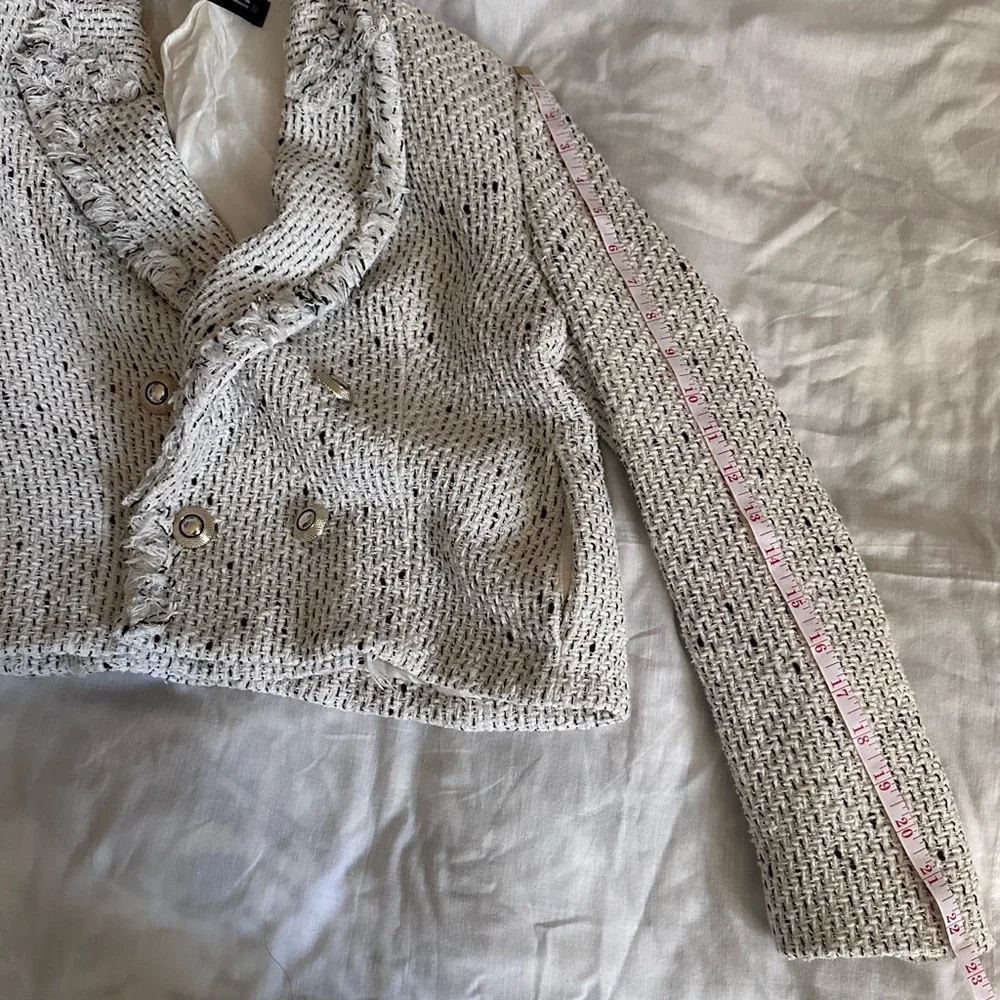 Zara Tweed Bouclé Cropped Blazer Jacket Frayed Trim Double Breasted L - Picture 11 of 11